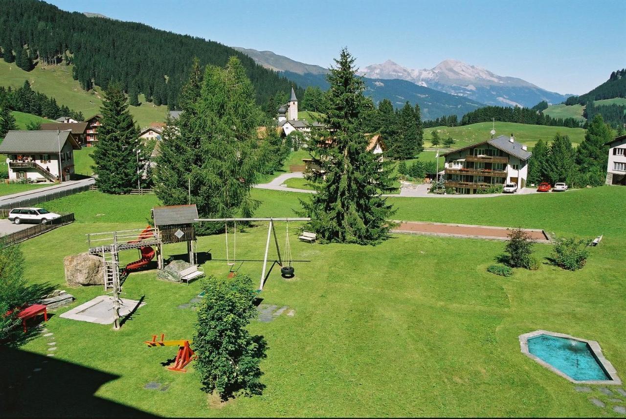 Hotel Alpina Parpan Exterior photo